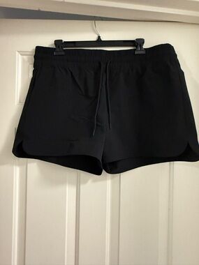 NWT Eddie Bauer Women's Tidal Shorts - 3 inches - Large